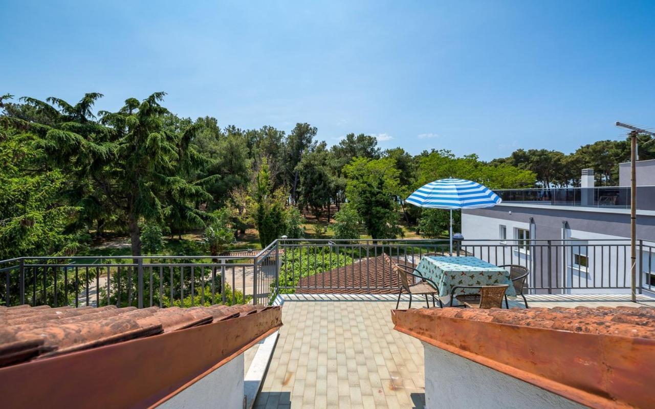 Apartmani Lido Bašanija Exterior foto