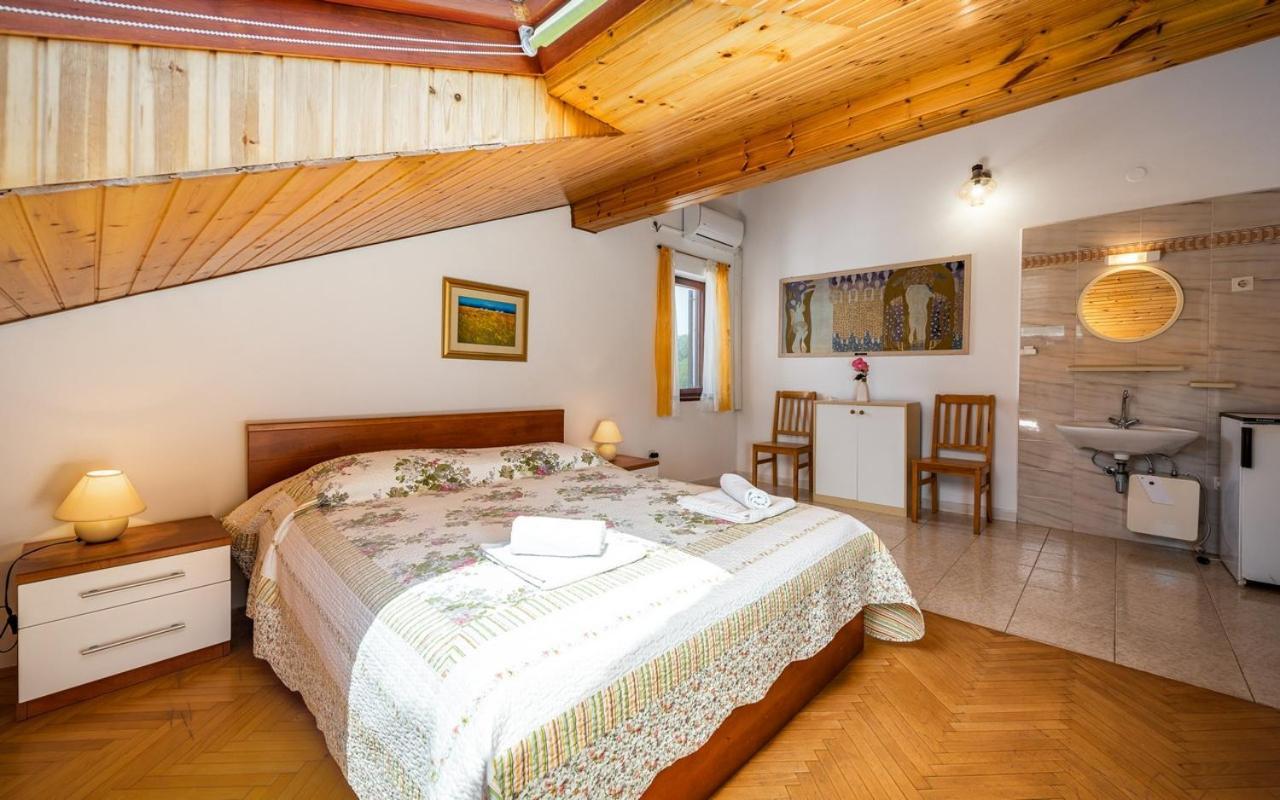 Apartmani Lido Bašanija Exterior foto