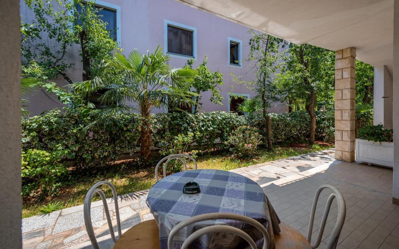 Apartmani Lido Bašanija Exterior foto