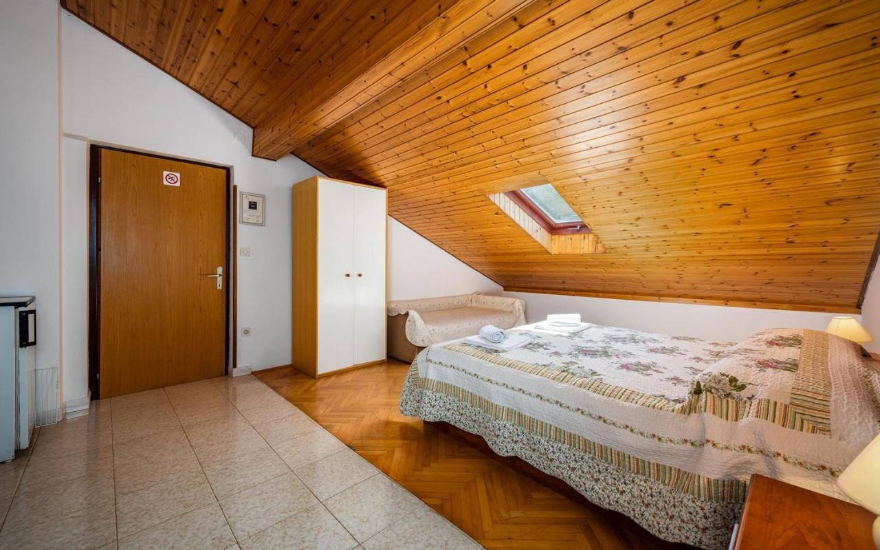 Apartmani Lido Bašanija Exterior foto